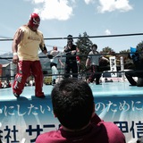 病院際にプロレス？・
